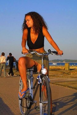 upskirt-public:I want to ride my Bicycle http://ift.tt/1N2be0D