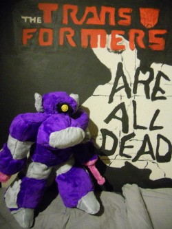 mamaplushie:  Huge Shockwave fan here, I couldn’t make a plushie of the scientist without making a parody of this infamous cover: http://tfwiki.net/wiki/File:MarvelUS-05.jpg Second picture just makes me laugh as Shocky looks like an actor in front of