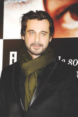 onelonelyvisxtor:  Jordi Mollà at the 'El Consul de Sodoma' Premiere,and Photocall in Madrid December 17, 2009 