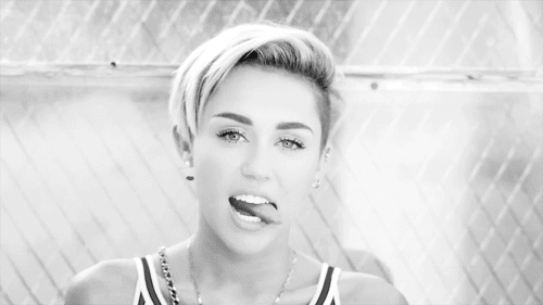 Miley Cyrus Tumblr_n69e8uVPdF1r44k7mo1_500