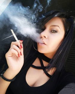 lovelyfamousgarden:S SMOKING 