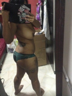 weirdinked:  When I get to get green lacey undies frm TopShop. My fave type, lacey with the cheeks peeking at the bottom