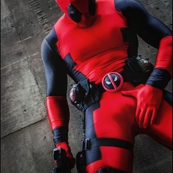 siderealv:  ldanielk:  gaymers-inc:  gaygeeksandthings:  Oh yeah Deadpool!  So many sexual fantasies happening right now…  Right?!!!  jetandsilver 