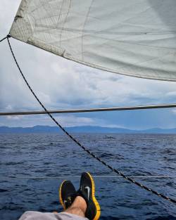 Sundays&hellip; we sail.  #mattblum #lifetimeabroad #travel #wanderlust #adventure #explore #lake #tahoe #laketahoe #sail #photography #photographer #instagood #follow #instagram #imonaboat  (at Lake Tahoe - Emerald Bay)