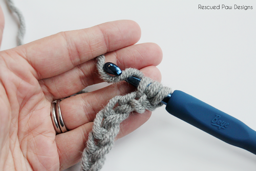 How to Half Double Crochet :: Easy Crochet