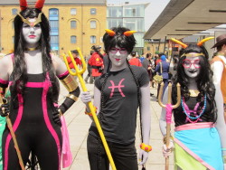 hildaglitz:  it was a good day when we realised we went up in height order condesce - meenah - feferi 