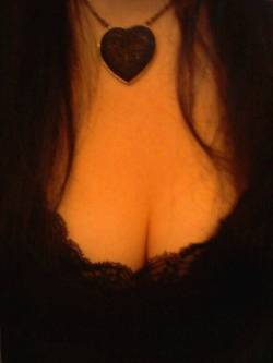 ravennalust:  Here’s some snow day cleavage for whoever would like to plow me.  Yummy