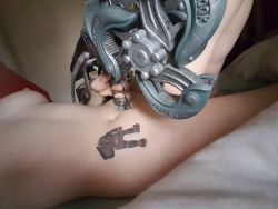 han–and–leia: Who thought my tattoo might actually come in handy one day!  Thank you so much @frankensteinthesealion Wowzers what a big weapon you have 😉😍😍 “Bring us the girl, and wipe away the debt.” Nerdy tattoos are always a great