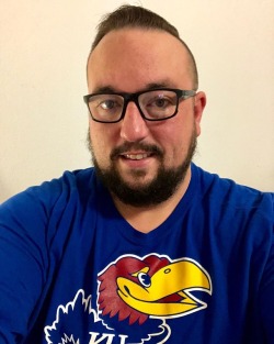 I&rsquo;m not superstitious or anything, but I am wearing the same shirt today that I&rsquo;ve worn the past few weekends. #kubball #rcjh #finalfour #bearsofinstagram #beardsofinstagram #lfk #1952 #1988 #2008 #hanganotherbannerinallenfieldhouse (at The