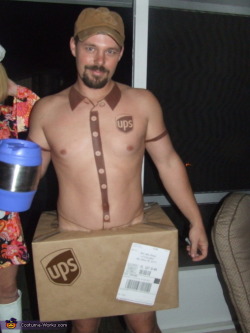 dirtypeanut:  UPS Delivery Man Costume