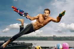 I love water guns/rayguns. So here is a small collection of celeb shots featuring them. 