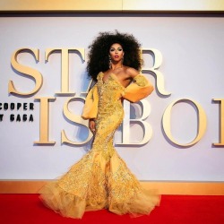 missfame:shangela at the UK premiere of “a star is born” (with lady gaga and bradley cooper) 