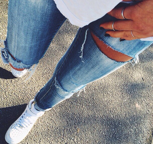 nike air force 1 ripped jeans