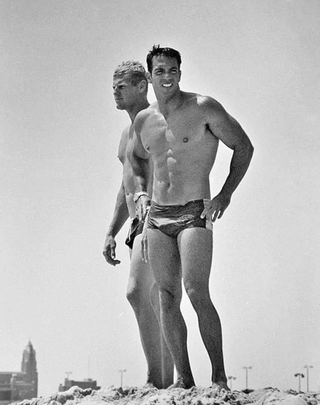 passareltemps:1960&rsquo;s lifeguards, Jones Beach.