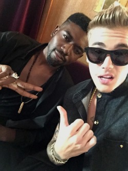 justinbieber:  Justinbieber&rsquo;s #selfie on Shots