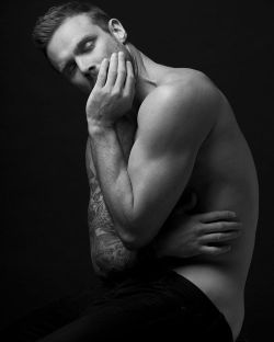 bambam62:  Nick Youngquest by Karl Simone 