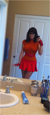 fuckyeahvelmadinkley:  dariuswhiteplume:  fuckyeahvelmadinkley:  Jinkies! My Velma Cosplay! I also show up as Velma in this video http://www.youtube.com/watch?v=h_t9i8EbTJQ Thanks for making a Velma tumblr. She was my favorite character and girl crush