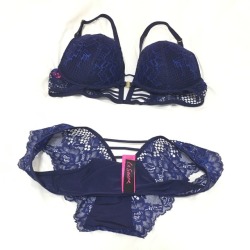 fakejay:  Wearing this gorg set from la senza for 24 hours then selling it to a lucky fan @s3xg0ds ☺️ hope you like it.