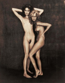 anyobjections:   Classic Paolo Roversi VogueUK May1996Shalom Harlow, Amber Valletta  