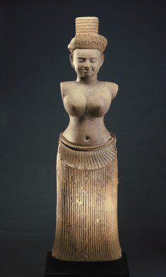 coolartefact:  The Goddess Uma. Sandstone, Cambodia, during the Angkor period, 900s CE [600x1000]Source: http://www.asia.si.edu/collections/zoom/S1987.909.jpg