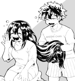 kickbase77: akeemi-art:  Some domestic midotsuyu sketches from my twitter : )The first onw is well… I have this idea that after walking up Deku helps Tsuyu brush and manage ALL that hair lolol and the sencond one…. is that at first they don’t have