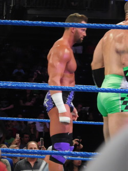 kaitlynwwefan:  I don’t know if I have any Zack Ryder fans out there. But here is a pic from tonight. He definitely had some bulge action happening. So if you are a Zack fan, enjoy!