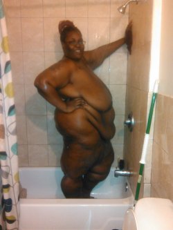 nycbbc718:  Tall ssbbw in the shower
