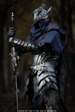 the-darkest-of-souls:  sou-sai:  broomhattery:  anim-plosion:Artorias cosplay by McKilligan  Ugh wish I could cosplay that goodAlso, sou-sai I never knew you liked dark souls?  To be honest, I’ve never played the game myself, but I have watched my friends