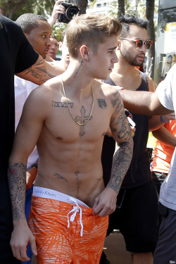 dickslips: Justin Bieber showing his pubes in Cannes.  WWJD?