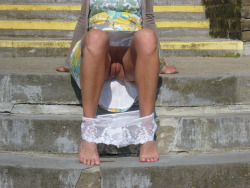 flash-public: Oh dear&hellip; what a wonderfull posting.. Thank you a lot. I love it.. in public.. upskirt and no panties really on&hellip;. and a nice panties.