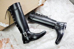 miniaturebjdlove:  Shoes Costs ¥169.20  SD Really versatile boots ^^  I FUCKING NEED THEM HOW DOES THIS SITE WORKHJGDFDS