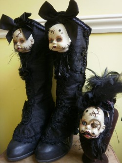 spookyloop:  madamebunny:  gothiccharmschool:  gothicrealm:  mszombi:  That is so fucking badass  WHAT?! I WANT THIS.   Oh, those are by Professor Maelstromme! I love those spats, but Some People have informed me that they are too creepy to be permitted