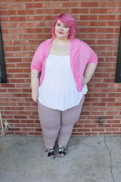 afatfox:  skrytch:  afatfox:  from a few days ago ; - ;cami ~ swak designs (1x)lace bralette ~ torrid (3)shrug ~ swak designs (2x)jeggings ~ torrid (28r)shoes ~ modclothlips ~ revlon colorburst balm stain in honey  you remind me of someone….  Originally