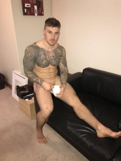 pervert4fun:  Chris hatton aka hatts17 onlyfans account is pretty lit 🔥🔥🔥 Damn that ass is perfect, I just wanna put my face in it 👅🍑🍑🍑