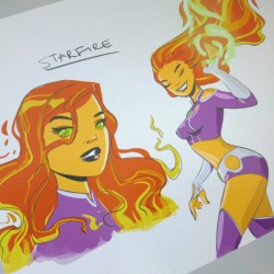 elsa-charretier:  Today,  Starfire’s design for you guys!  Based on Amanda Conner’s suit! 