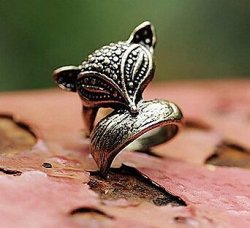 somethingmore999:   Little Fox Ring Cute Fox Ring Crocodile Ring Lion Ring 