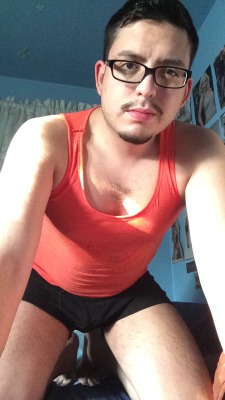 camouflage-and-glitterbombs:  good morning. trying to turn into a cub to model for tonycubdashian&rsquo;s new clothing line ;) 
