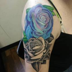Tattoo from tonight. The lines and bottom black and grey are healed.  Color fresh.   Thanks Barbara for sitting like a rock.    #ink #tattoos #chelsea #boston  #ravenseyeink #tattoo  #roses #color #blackandgrey