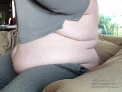 lardfill:  Me at 430lbs.  ok, so i try my hardest to never reblog, but this guy is such an amazing inspiration to me as a gainer, that i&rsquo;m gonna reblog everything he&rsquo;s put up so far, in hopes that one day i can look back through my blog and