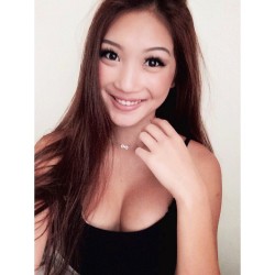 Skinny hot body Asian girl selfie - IG ynguyennn 
