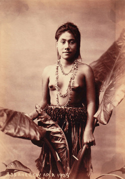 les-sources-du-nil:Thomas Andrew  (1855-1939)Samoan Woman, Apia, Samoa, 1905