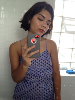 thisisnotlatinx:  19 yr old bolivian from dc area. i stood in the shower to get take this pic :~)   I was mind-boggled by how you took this pic cuz why is there a mirror placed so strangely in front of the shower??? but I figured out that it’s probably