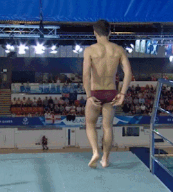 alekzmx:  theheroicstarman:  This is just too much…  Tom Daley 