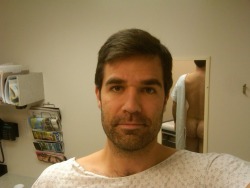 universalthirstisrealspectacular: Rob Delaney has a soft, round butt that I wouldn’t mind burying my face in.