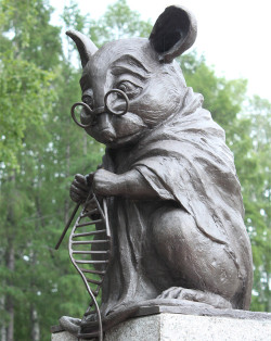 catsteaks:  A monument in Novosibirsk, Russia, dedicated to all the lab rats who were sacrificed for DNA research. 