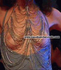 nudecanadian:  Canadian supermodel Shalom Harlow nipples on the catwalk gif 