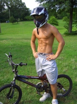horny-uk-lad:  Ride me anytime