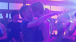 Brian ♥ Justin (QAF US) #1: Parce que..."[they] gave them a prom they'll never forget." - Page 2 Tumblr_nk3kfq4hYg1thrsnxo8_250