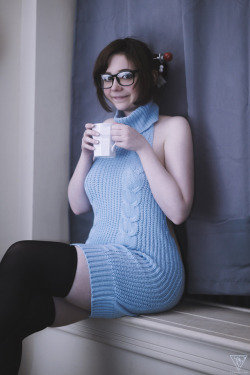 thesexiestcosplay:  toukolina:A-Mei-zing!Cute Mei chilling out in Virgin Killer Sweater.https://www.facebook.com/toukolina/ Oh my god @toukolina still so perfect at that cute/sexy balance! Thank you for sending these over!