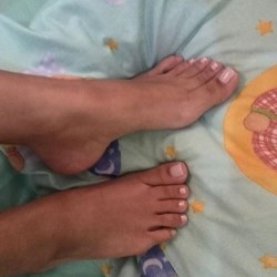 jfc223:  @devinefeet #pies #pied #pieds #piedini #pés #pezinhis #pesfemininos #feet #foot #footporn #feetporn #fetiche #footmodel #footfetishnation #footfetish #flipflops